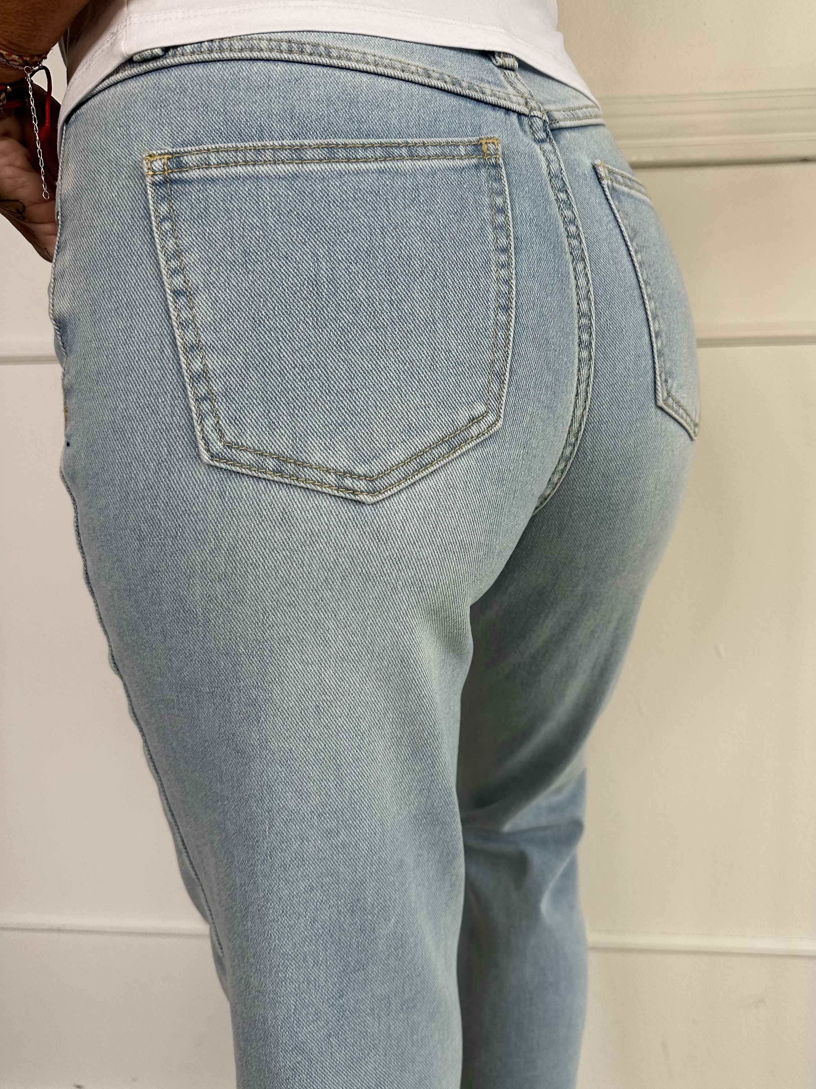 Abani - Mom jeans med let stræk i